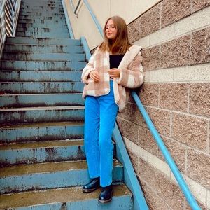 Meet your Posher, Hannah